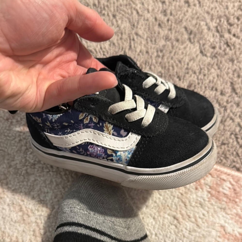 Size 6 vans